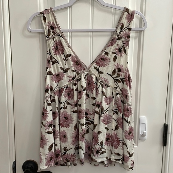 American Eagle flower top. S - Picture 5 of 7